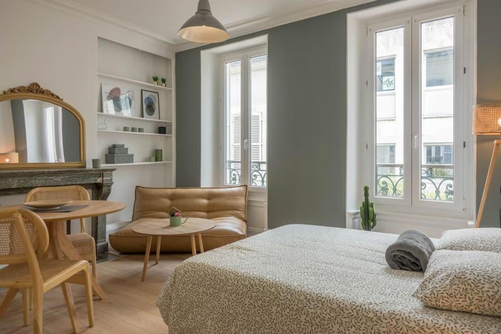 Charmant Studio Vue Cathedrale Quartier Historique Apartment Orleans Bagian luar foto